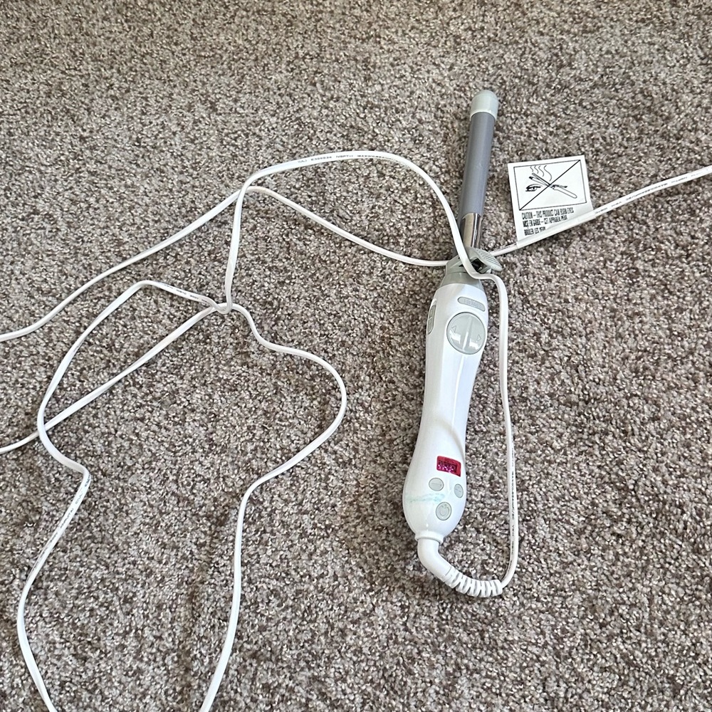 Beachwaver rotating curling iron S.75